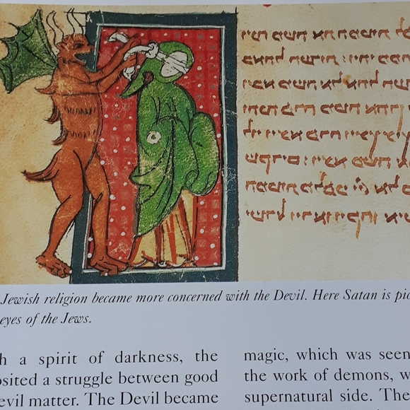 The Encyclopedia of Magic & Witchcraft Book - Picture 4 of 8